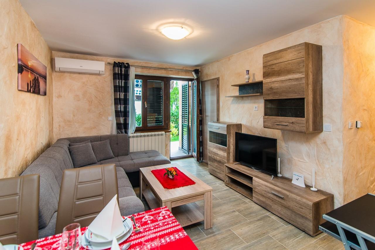 Apartment Stela Porec Bagian luar foto