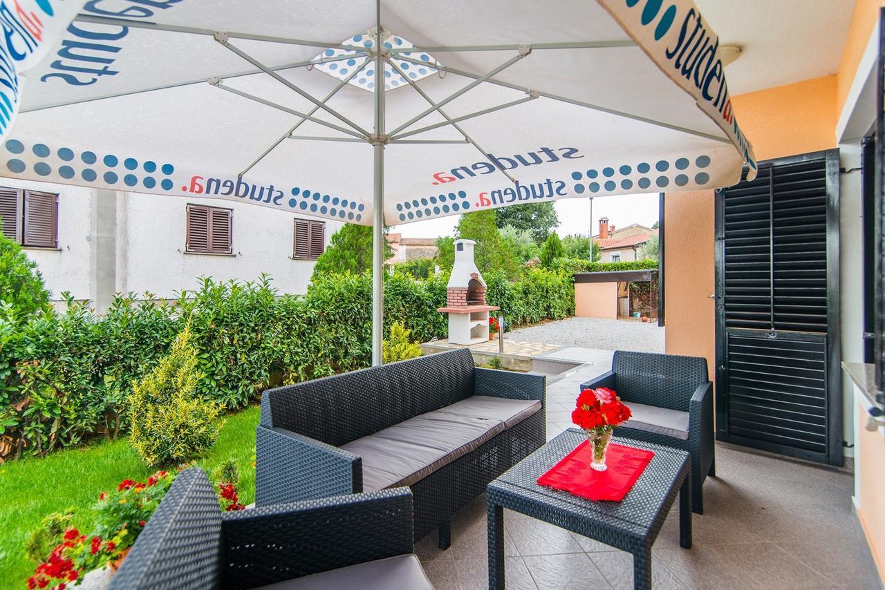 Apartment Stela Porec Bagian luar foto