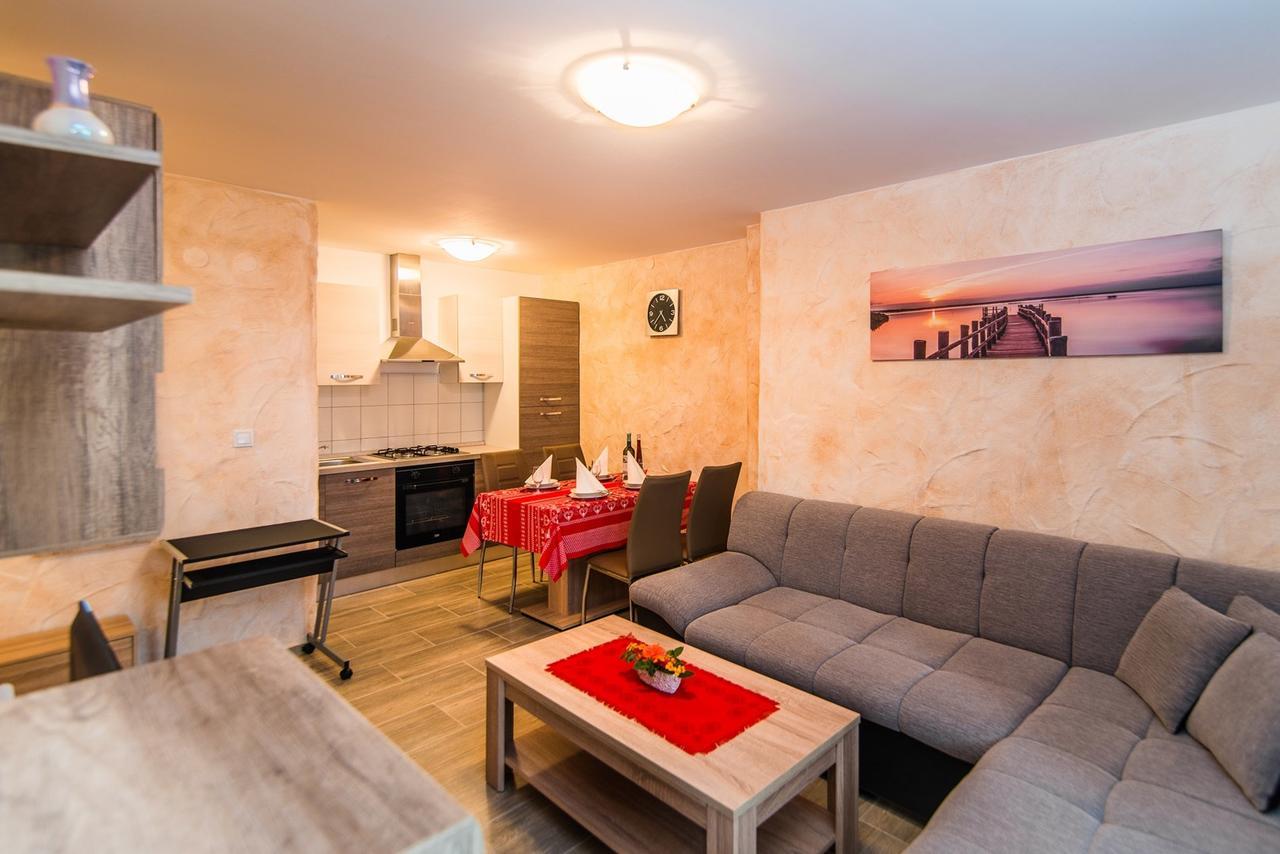 Apartment Stela Porec Bagian luar foto