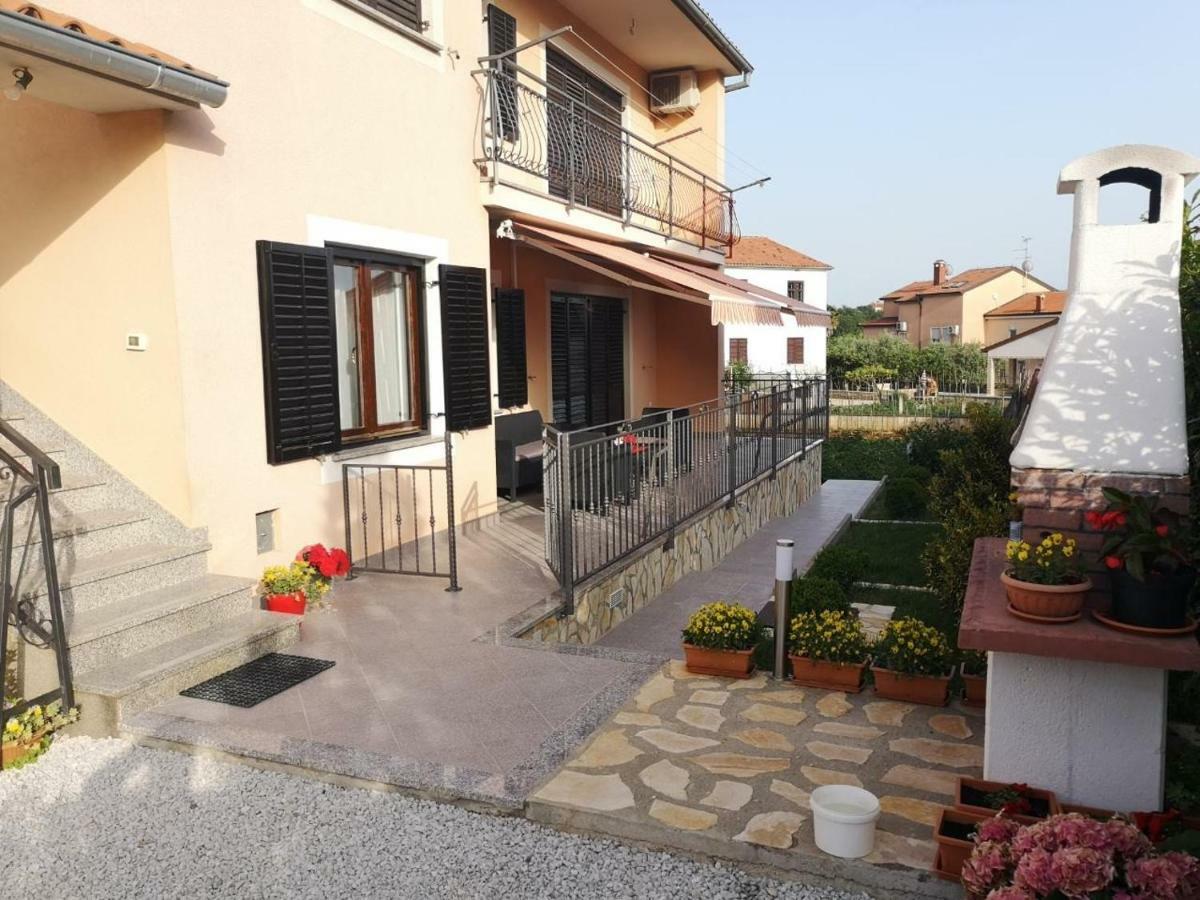 Apartment Stela Porec Bagian luar foto